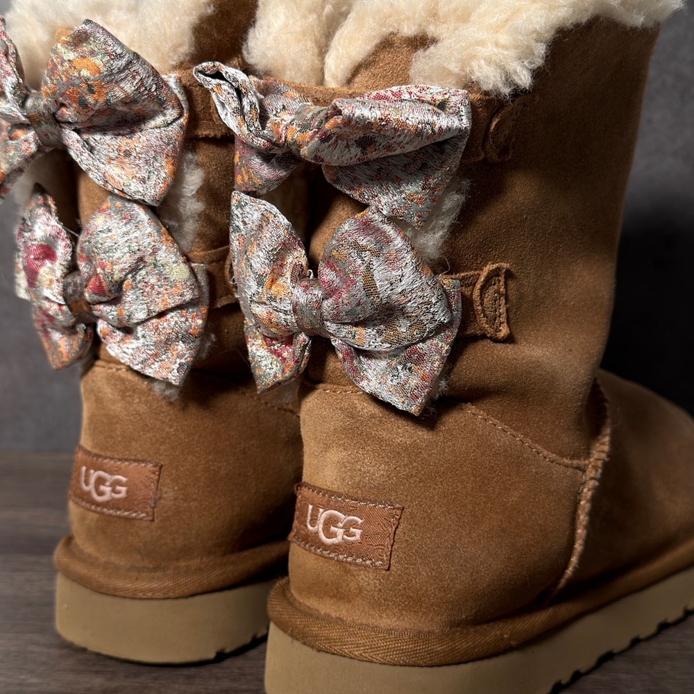 UGG brown Boots with Floral Bow Accents